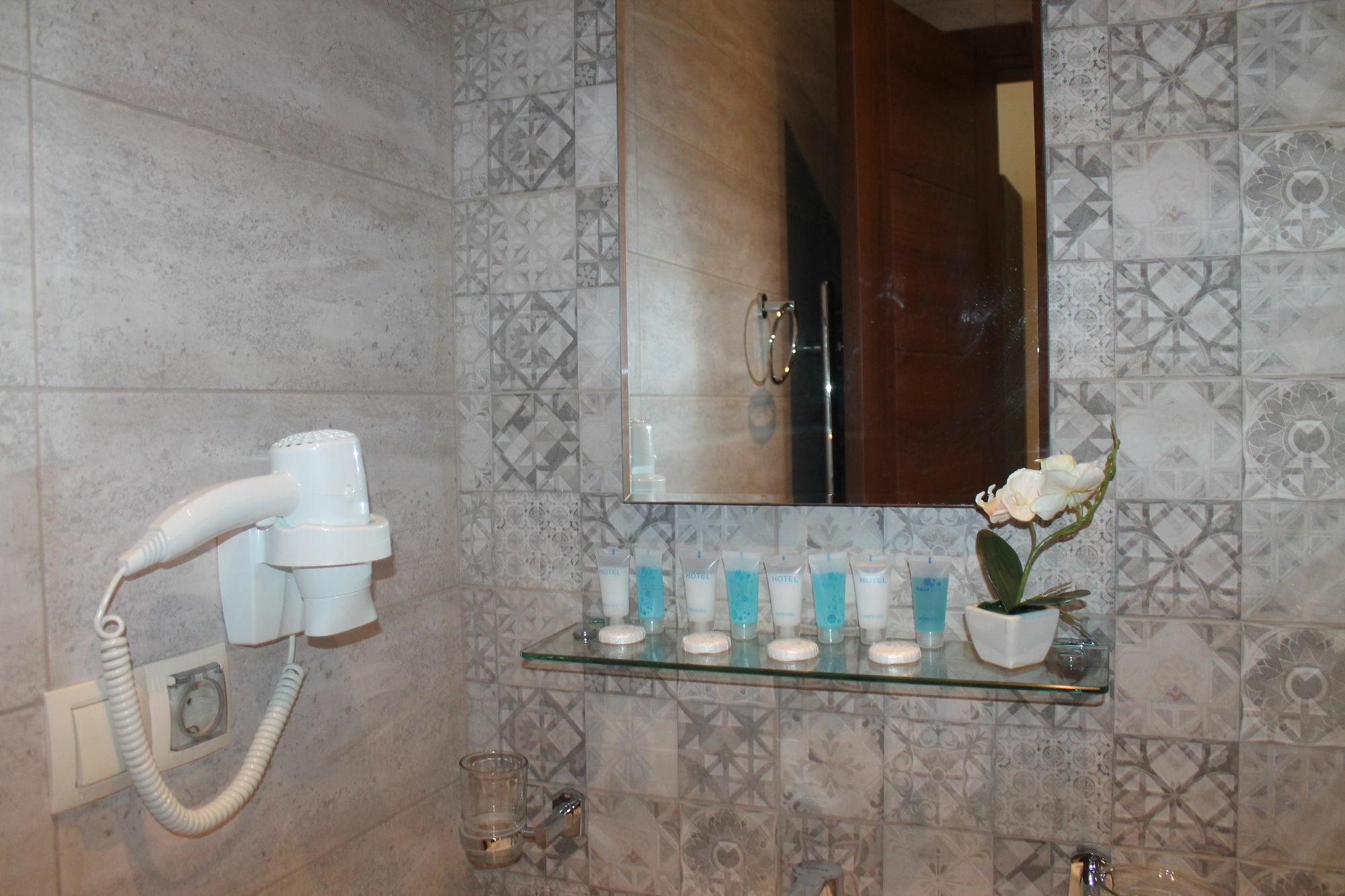 Gsg Hotel Tbilisi Exterior photo